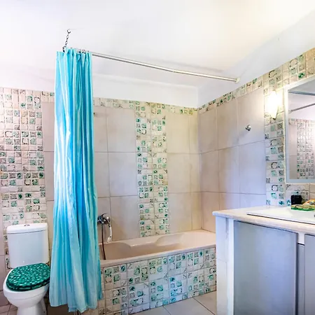 Tholeto Apartamento *